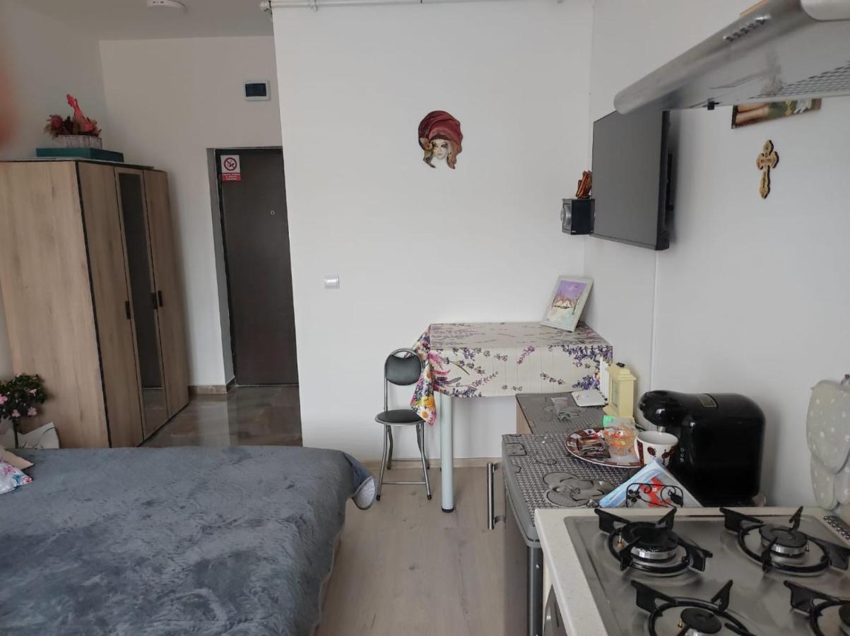 Ady & Marcy Apartamento Onesti Exterior foto